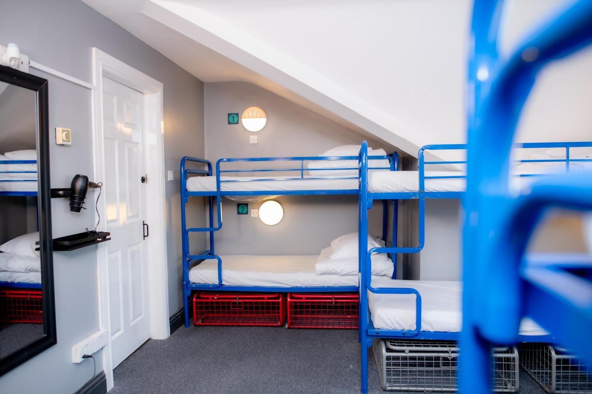 The Dawson Hostel กัลเวย์ ภายนอก รูปภาพ
